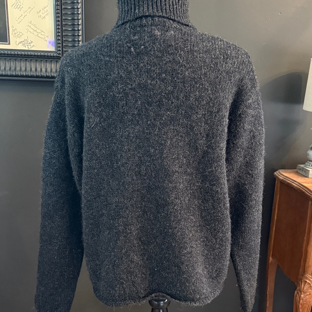 111 State Charcoal Grey handmade Needle felted chicken wool sweater - Picture 6 of 7